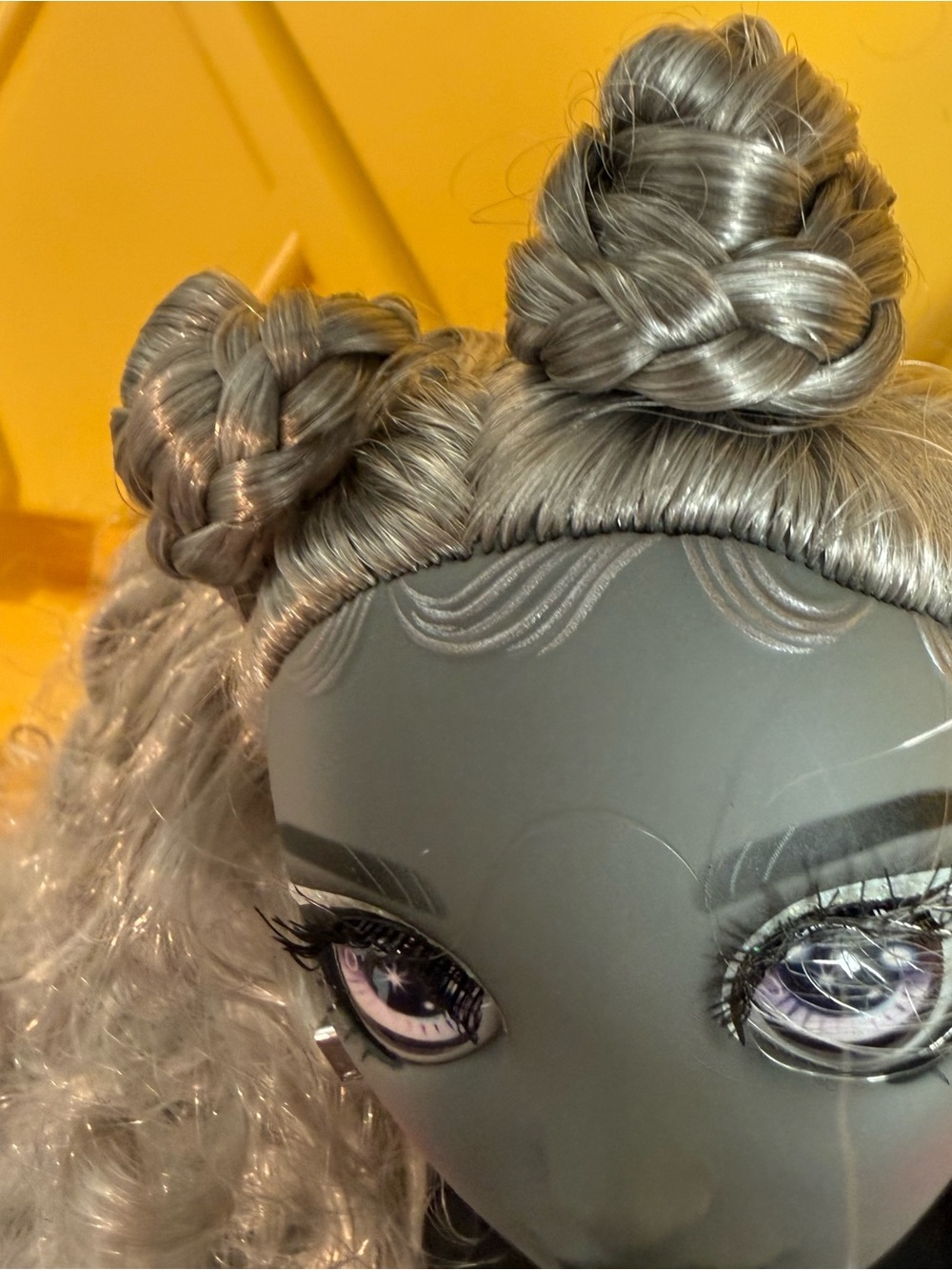 Rainbow High Special Edition Madison Twins Shadow Luna Gray Fashion Doll - Picture 5 of 12